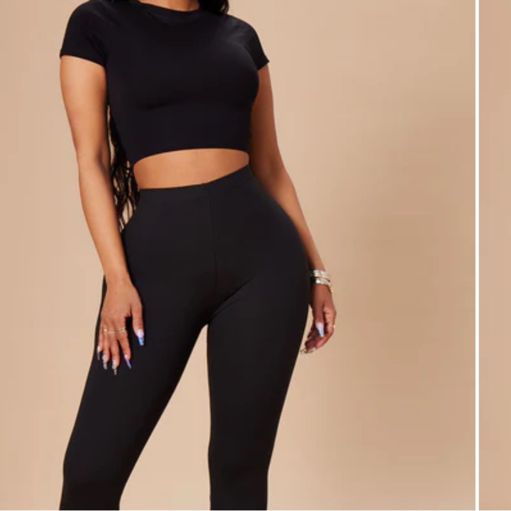 Fashion Nova| crop top tee| Black - Picture 6 of 7